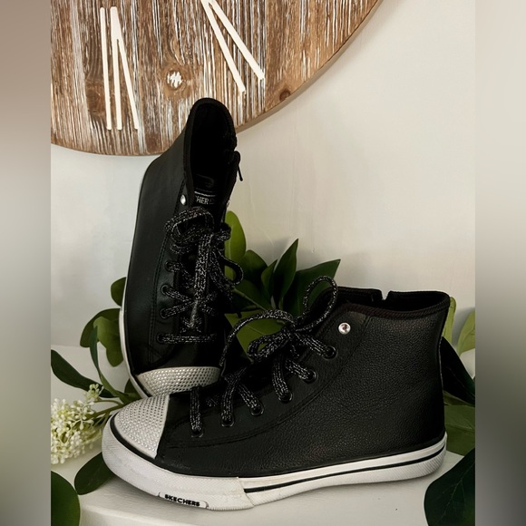 Skechers Skecher Street Los Angeles Black Leather Rhinestone Sneakers Size 6 - Picture 1 of 11